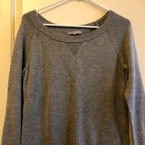 Gray Gap ¾ sleeve sweater